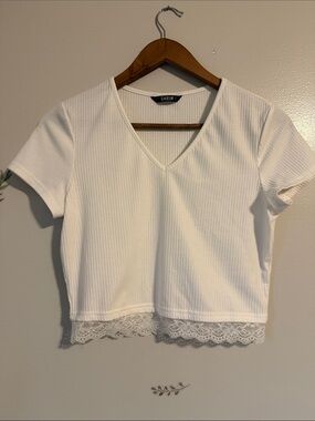 SHEIN White Ribbed V-Neck Lace-Hem Crop Top